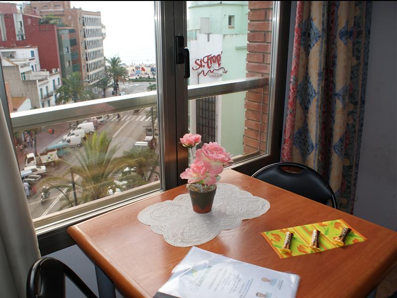Blanco Y Negro Apartments Lloret de Mar Ngoại thất bức ảnh