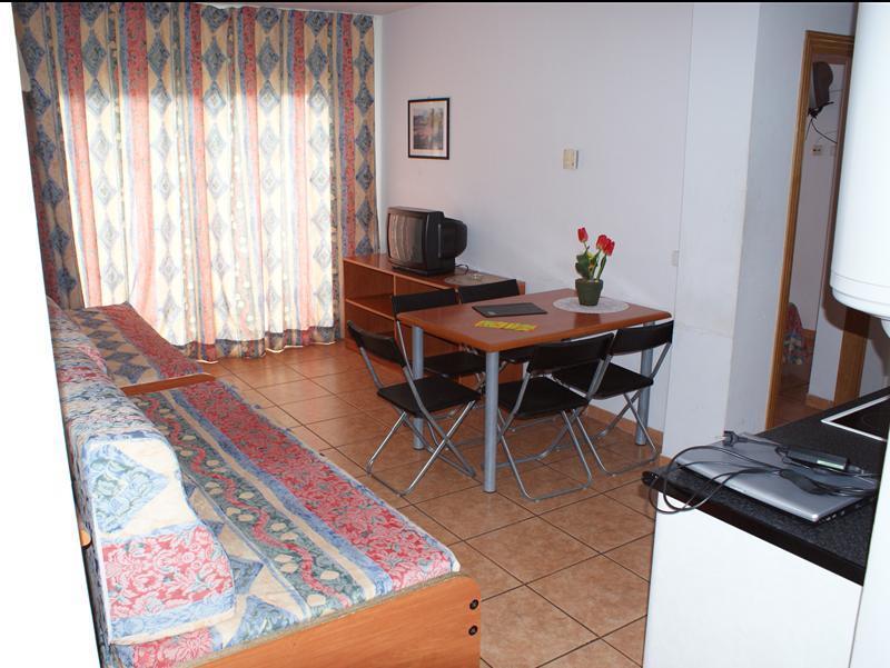 Blanco Y Negro Apartments Lloret de Mar Ngoại thất bức ảnh