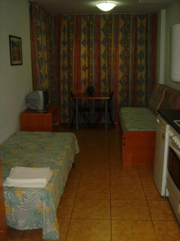 Blanco Y Negro Apartments Lloret de Mar Ngoại thất bức ảnh